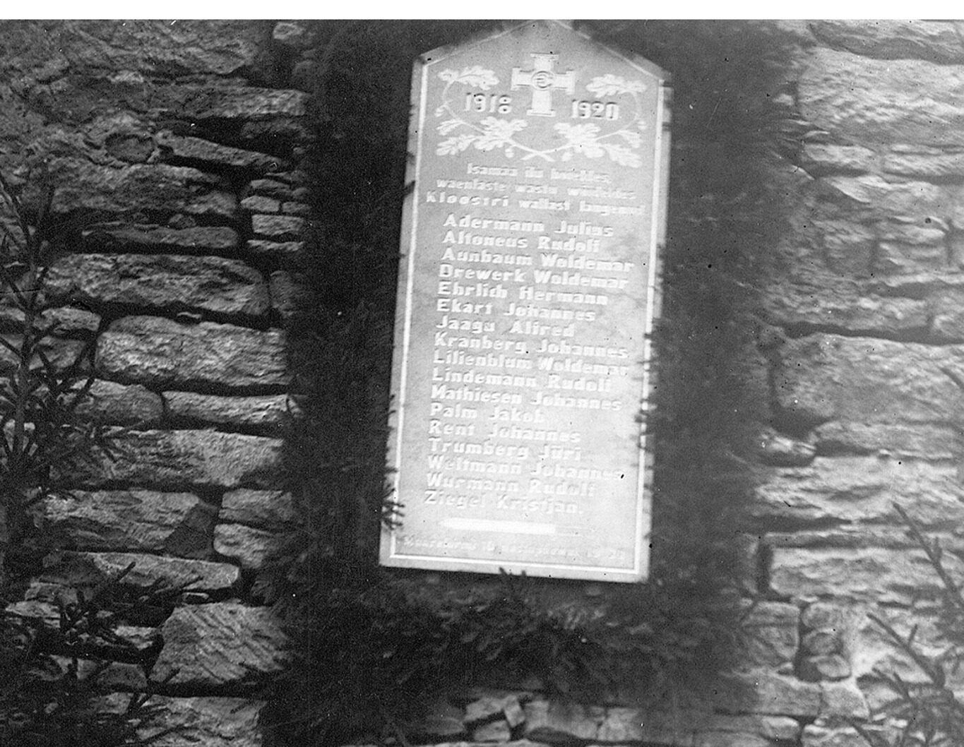 Vabadussõjas langenute mälestustahvli (taas)avamine Padise kloostris 23. juunil kell 10 avame Padisel kloostri müüril asuva Vabadussõjas langenute mälestustahvl